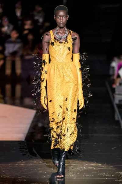 Look 8